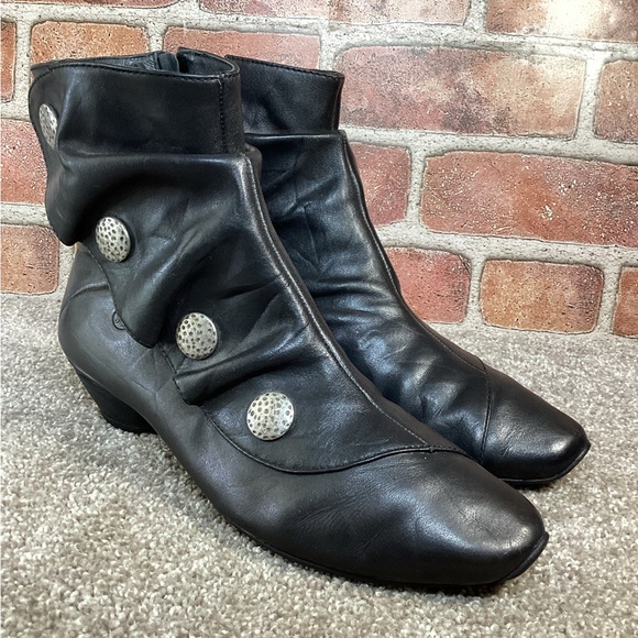 Josef Seibel womens black Victorian ankle boots booties size 39 eu size 8.5 US - Picture 1 of 9